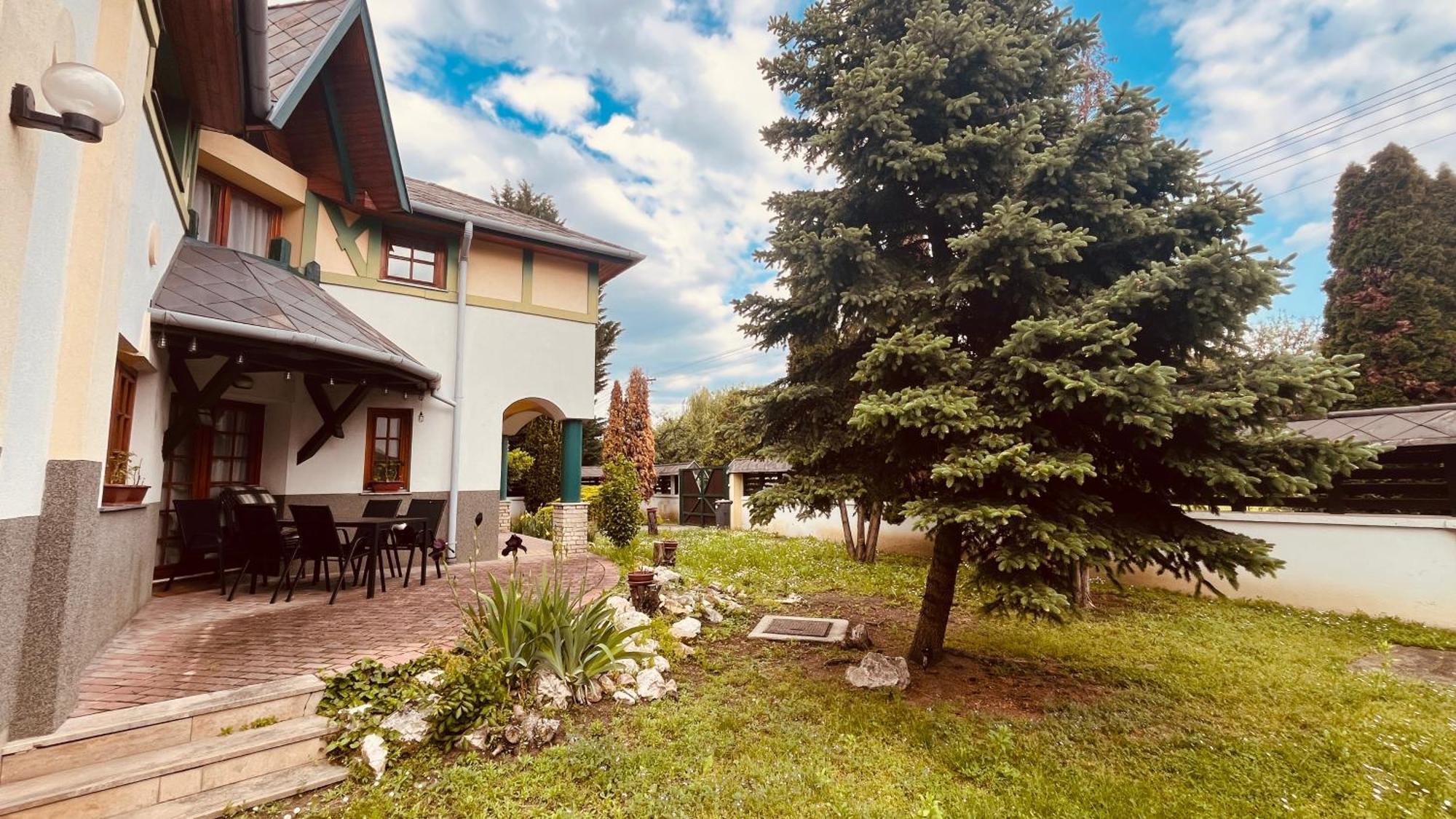 Strigonia Apartman Esztergom Eksteriør billede
